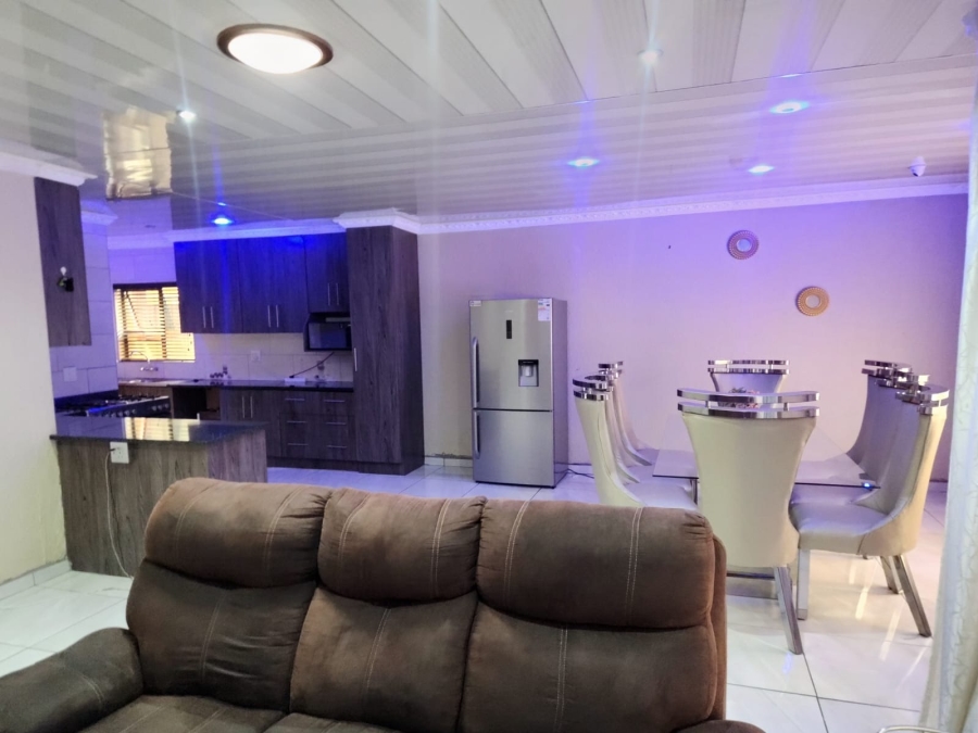 3 Bedroom Property for Sale in Geelhoutpark North West